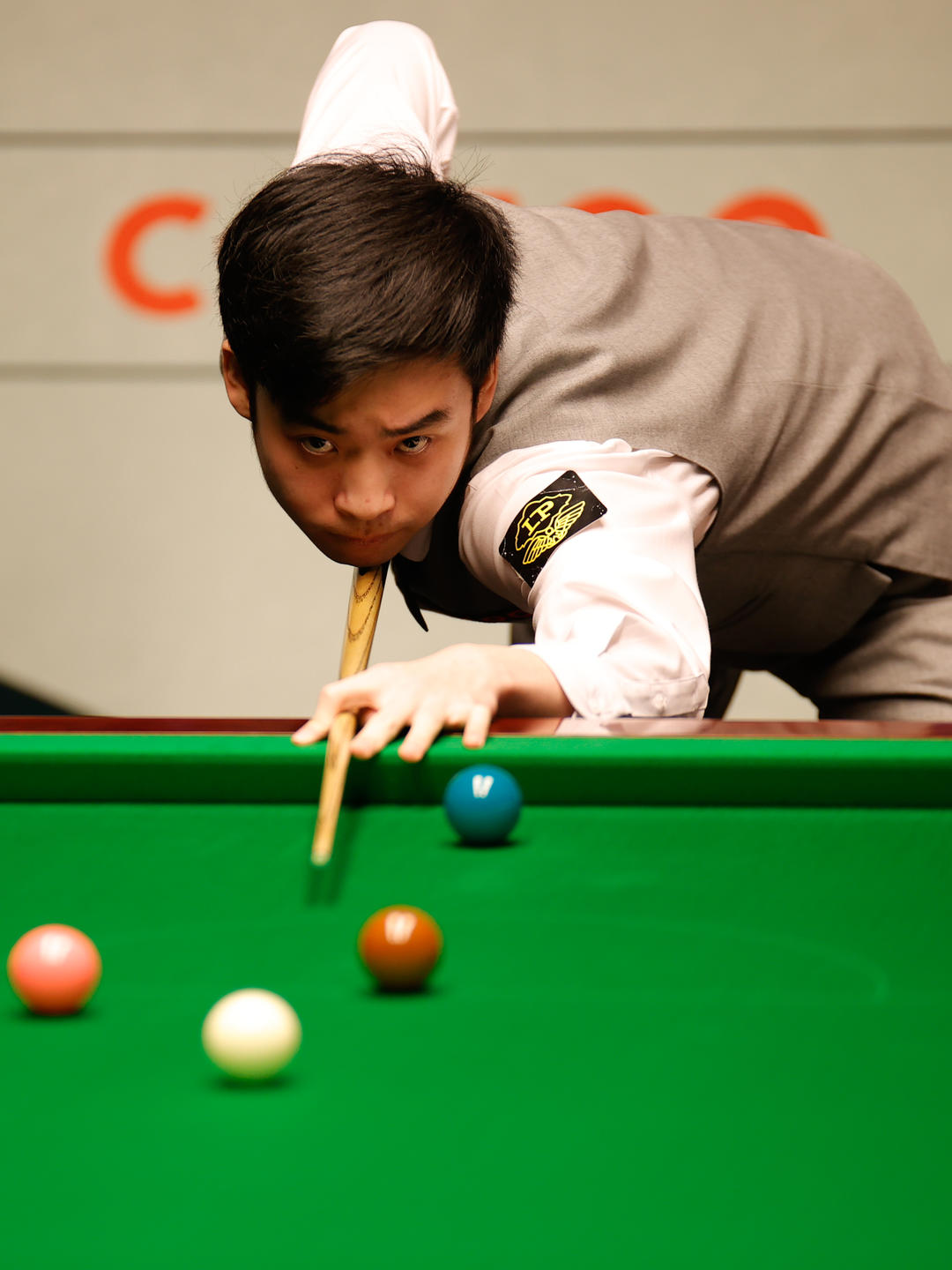 球转弧顶再 球转弧顶再